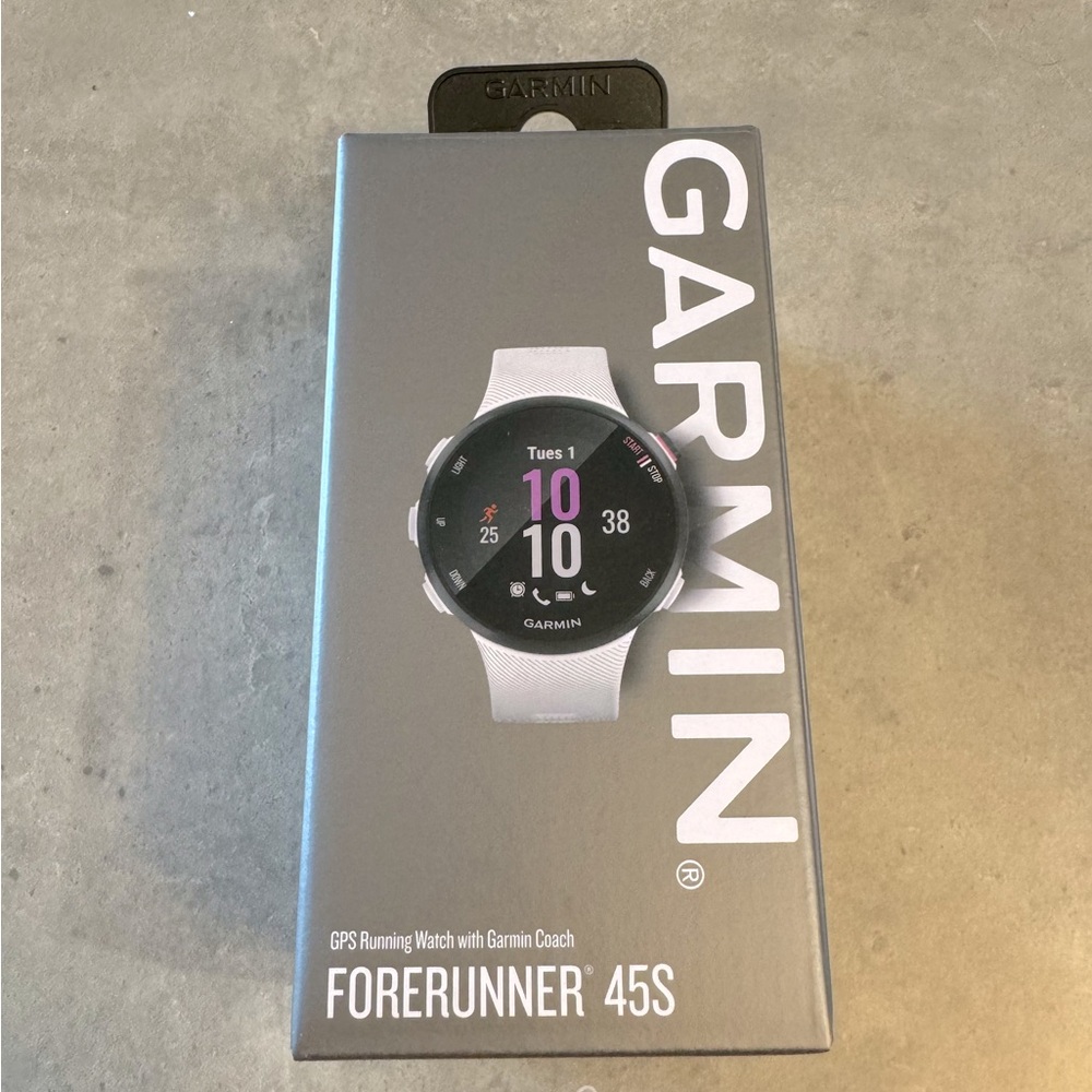 Garmin Forerunner 45S - GPS Running Watch